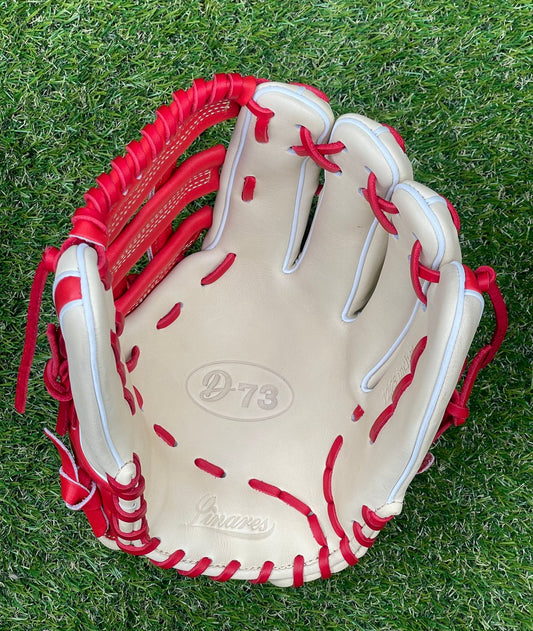 12.75 OUTFIELD Fielding Glove Blonde and Red